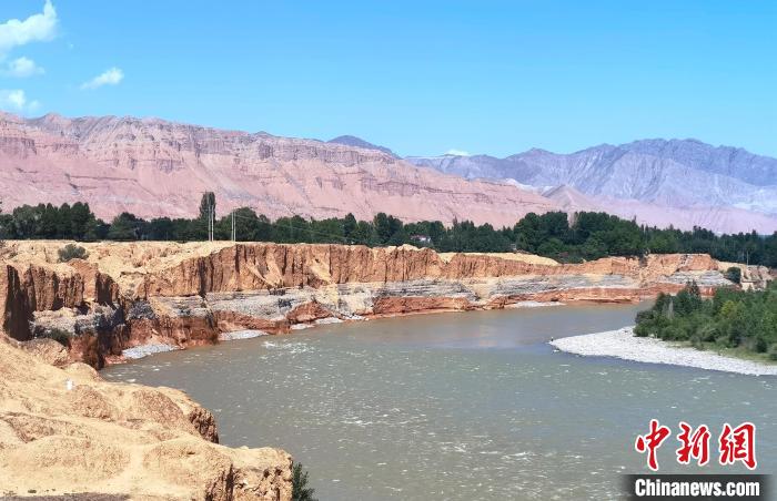 圖為黃河河曲?！埡ｖ?攝