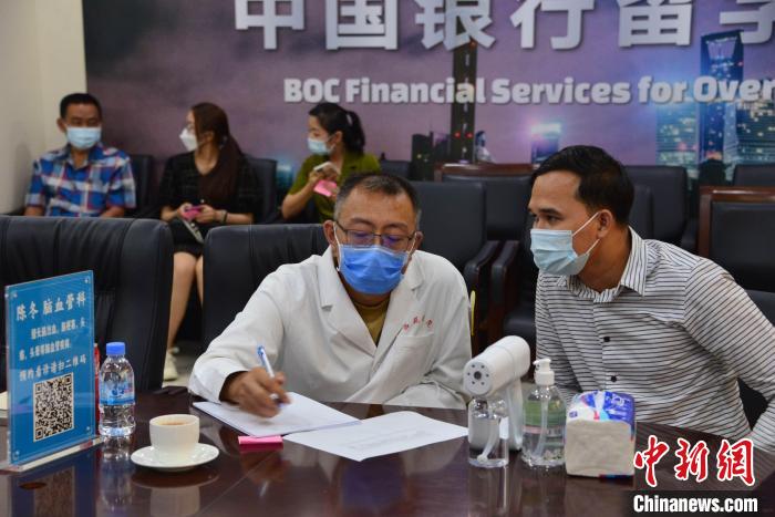 活動(dòng)現(xiàn)場?！∮嘞娆B 攝