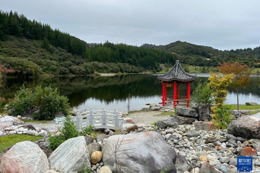 這是4月29日拍攝的新西蘭羅斯華人淘金紀(jì)念公園一角。新華社發(fā)（沃爾特 攝）