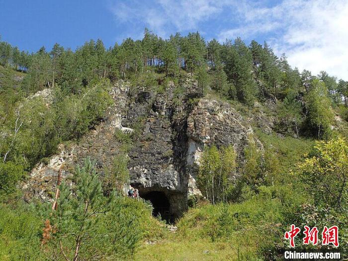 丹尼索瓦洞的入口(圖片來(lái)自Richard G. Roberts)。　施普林格·自然 供圖