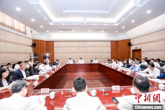 浙江召開統(tǒng)一戰(zhàn)線“凝心鑄魂強根基、團結(jié)奮進新征程”主題教育動員會