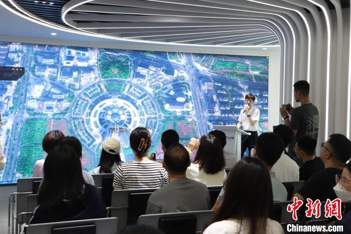 數(shù)字地球技術(shù)應(yīng)用講解?！≈锌菩菆D供圖