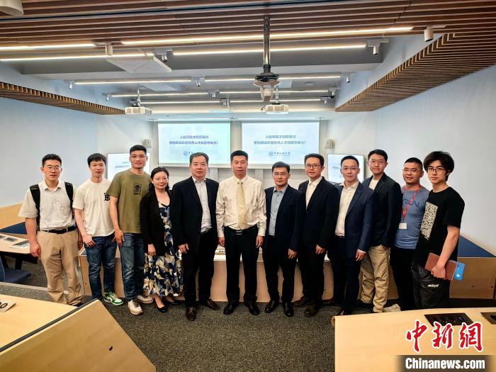 中國民航大學代表團在英交流情況?！≈鬓k方提供