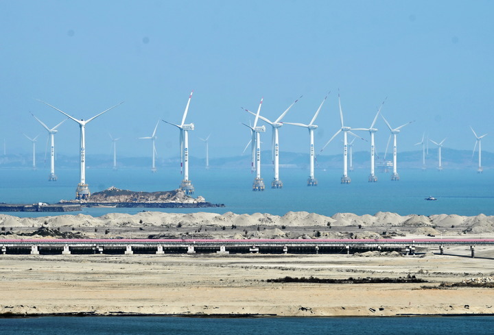 2021年3月9日，三峽福清興化灣海上風(fēng)電場(chǎng)。新華社記者 林善傳 攝