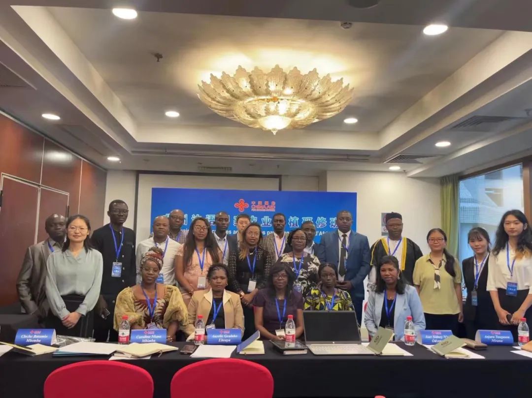 非洲法語國家農(nóng)業(yè)種植研修班學(xué)員合影 受訪單位供圖。