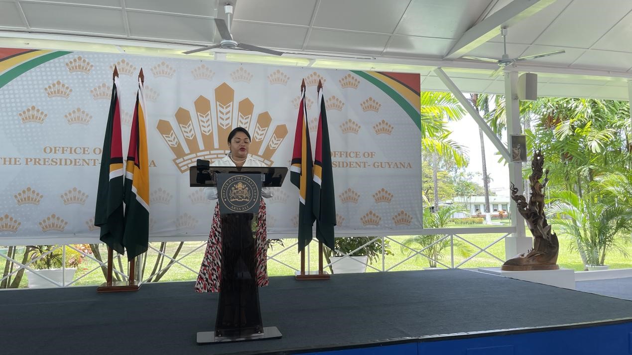 圭亞那第一夫人阿爾雅·阿里發(fā)表致辭。第18期援圭亞那醫(yī)療隊(duì)供圖
