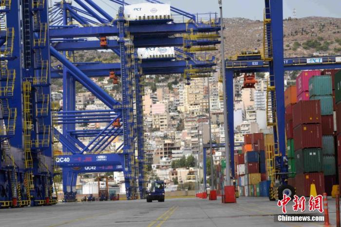 比雷埃夫斯港項(xiàng)目作為中國希臘共建“一帶一路”合作的旗艦項(xiàng)目，受到社會(huì)各界廣泛關(guān)注。 <a target='_blank' href='/'><p  align=