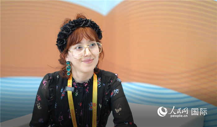 烏拉圭《共和國(guó)報(bào)》記者瓦倫蒂娜·加西亞接受人民網(wǎng)記者采訪。人民網(wǎng)記者 王天樂攝