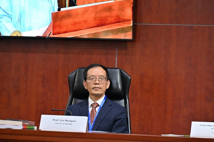 浙江師范大學(xué)非洲研究院院長劉鴻武作會議總結(jié)。浙江師范大學(xué)非洲研究院供圖