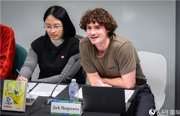 4、英國漢學家沈如風對中國文學譯作的未來充滿期待。郭錦標攝