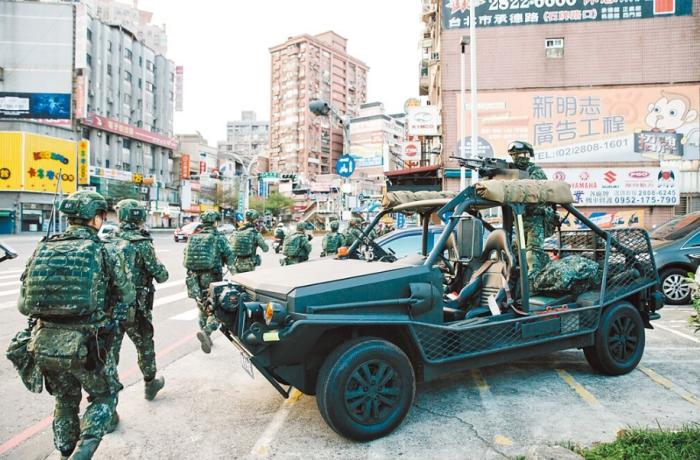 圖為2021年臺陸軍特種作戰(zhàn)指揮部在演習。圖片來源：臺灣《中國時報》。