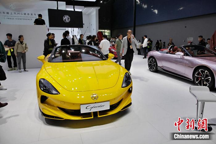 中國品牌新能源跑車。中新財經(jīng)記者 葛成 攝