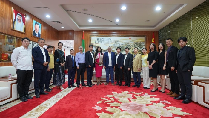 與會代表合影。阿聯(lián)酋中國和平統(tǒng)一促進(jìn)會供圖