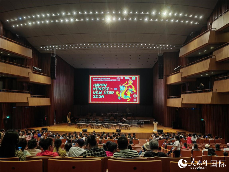 “歡慶之聲—2024歡樂春節(jié)音樂會”14日在泰國瑪希隆王子音樂廳舉行。人民網(wǎng)記者 楊一攝