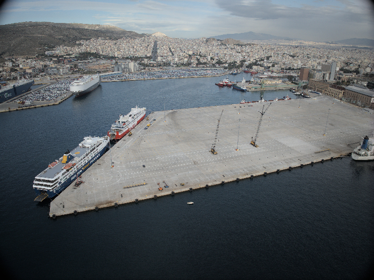 赫拉克萊烏斯?jié)L裝碼頭全景。比雷埃夫斯港港務(wù)局供圖