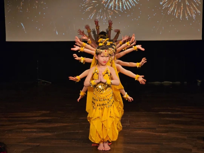 舞蹈《千手觀音》。中國駐瑞典大使館供圖。