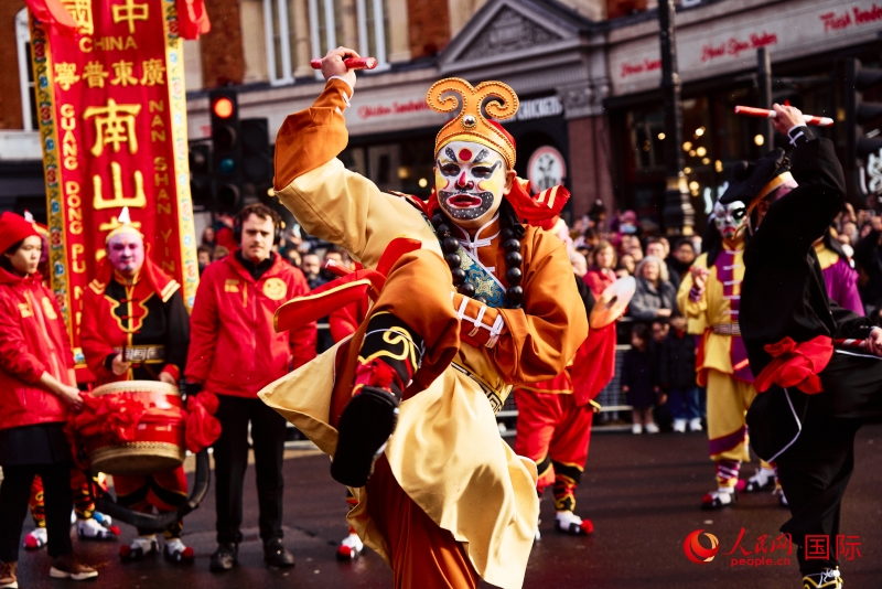 倫敦新春慶典現(xiàn)場。人民網(wǎng) 郭錦標(biāo)、楊浩鵬攝