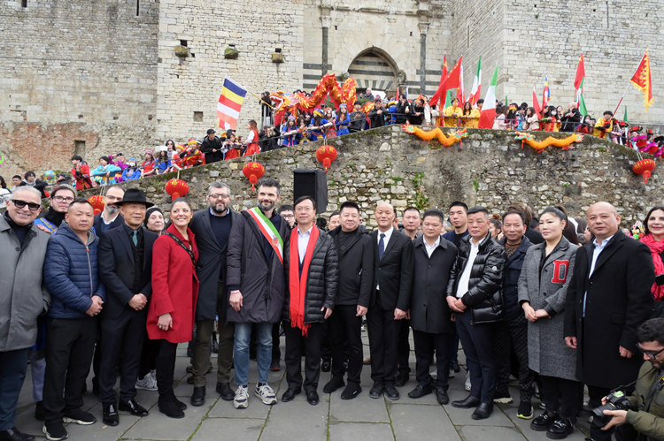 參與活動嘉賓合影。主辦方供圖