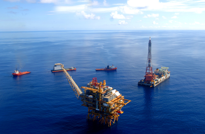 渤海油田累計(jì)生產(chǎn)油氣當(dāng)量超5億噸。賈磊攝