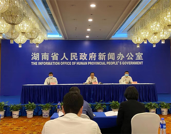 發(fā)布會(huì)現(xiàn)場(chǎng)。 向宇攝