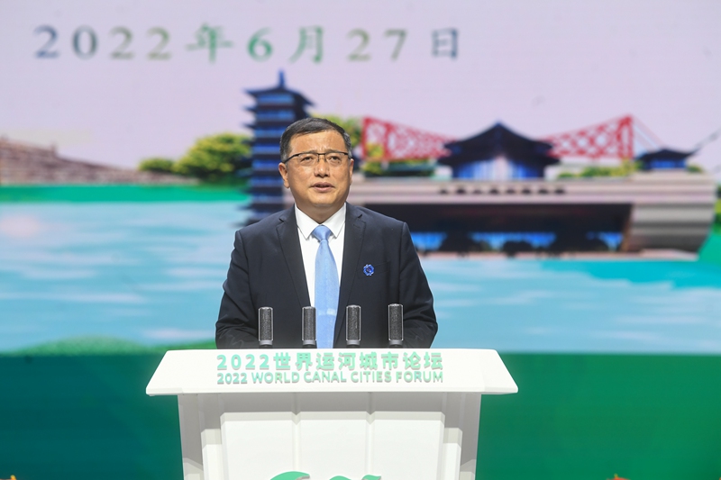 揚州市委常委、常務副市長陳鍇竑作推介發(fā)言。邵丹攝