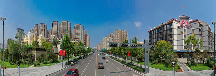 臨汾中大街五一路口。