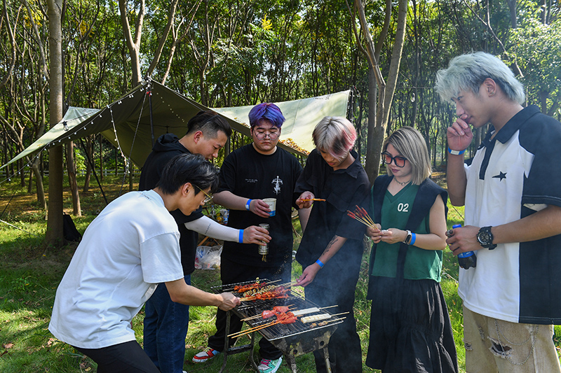 從馬達(dá)加斯加到肥東，楊晉打理的雨悅山房深受年輕人的喜愛。吳芳攝
