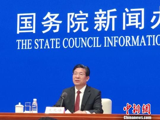 河北省委書記、省人大常委會(huì)主任王東峰答記者問　郭超凱　攝