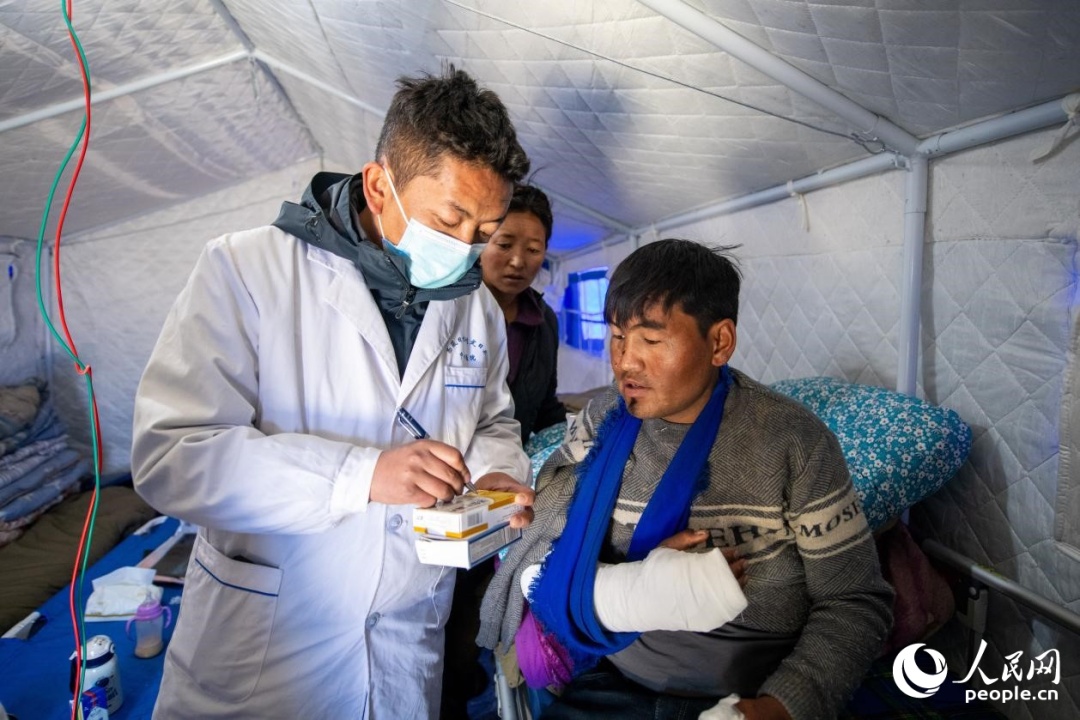 震中日記｜“謝謝，曼巴啦！”