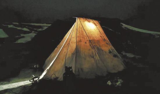 卓乃湖受困?？煽晌骼锕芾硖庂Y料圖片