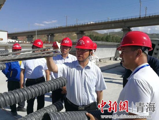 圖為生態(tài)環(huán)保專項(xiàng)督查現(xiàn)場(chǎng)。 孫舒亞攝