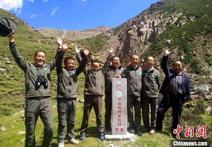 圖為管護員們難得的一次合影。受訪者供圖