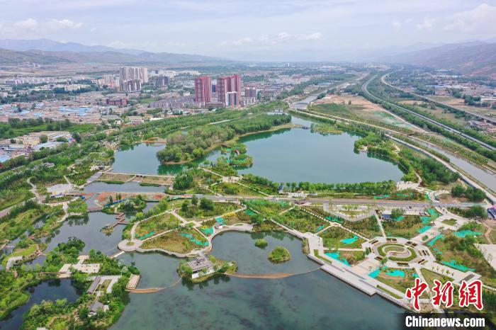 青海湟水規(guī)?；謭?chǎng)營(yíng)造林項(xiàng)目3年增加務(wù)工收入4億元