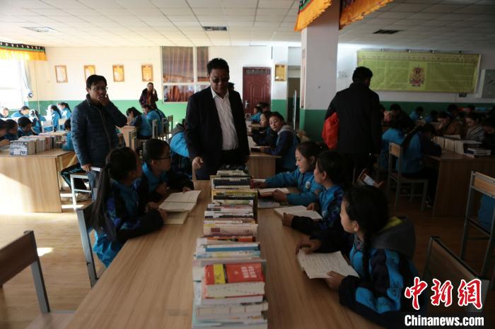 青海玉樹的“那些花兒”:千里求學十年收獲“愛的教育”