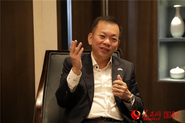 馬來西亞種植及原產(chǎn)業(yè)副部長陳泓縑接受人民網(wǎng)專訪。人民網(wǎng) 王婧攝