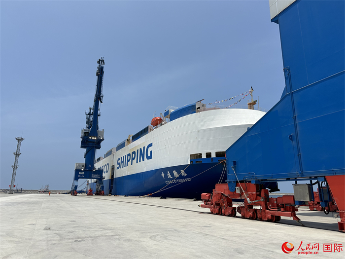 當(dāng)?shù)貢r間11月15日，?？吭阱X凱港的船只。人民網(wǎng)記者 周雨攝