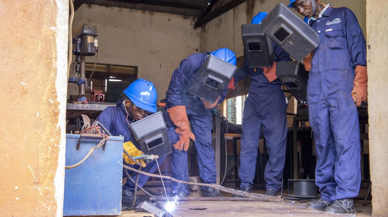 納迦與其他青年在接受技能培訓(xùn)。田雨攝