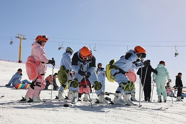 全球媒體聚焦 | 美國媒體：春節(jié)消費(fèi)熱潮預(yù)示中國進(jìn)入消費(fèi)新時代