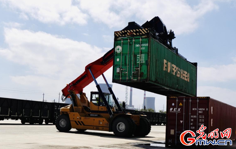 發(fā)現(xiàn)最美鐵路｜鐵龍奔騰！抒寫(xiě)中歐班列草原絲路新篇章