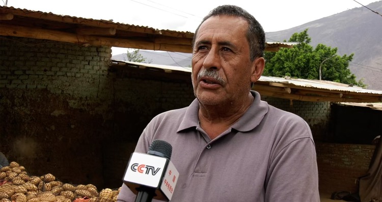 資訊有故事丨秘魯安第斯國家公路項(xiàng)目 “為當(dāng)?shù)孛癖娦藿ㄐ腋:陀颜x之路”