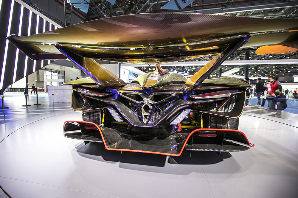 2020年11月5日，上海，來自德國的全球首款全碳纖維跑車亮相進博會。該車總重量只有1250KG。
