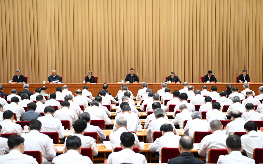 7月14日至15日，中央城市工作會(huì)議在北京舉行。中共中央總書記、國家主席、中央軍委主席習(xí)近平出席會(huì)議并發(fā)表重要講話。中共中央政治局常委李強(qiáng)、趙樂際、王滬寧、蔡奇、丁薛祥、李希出席會(huì)議。