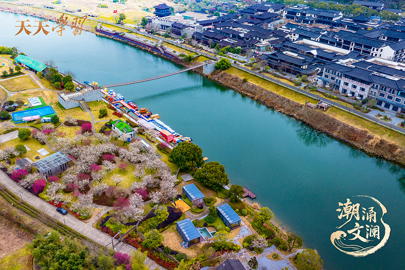 2025年2月17日，浙江紹興，嵊州市越劇小鎮(zhèn)和濕地公園梅花盛開。