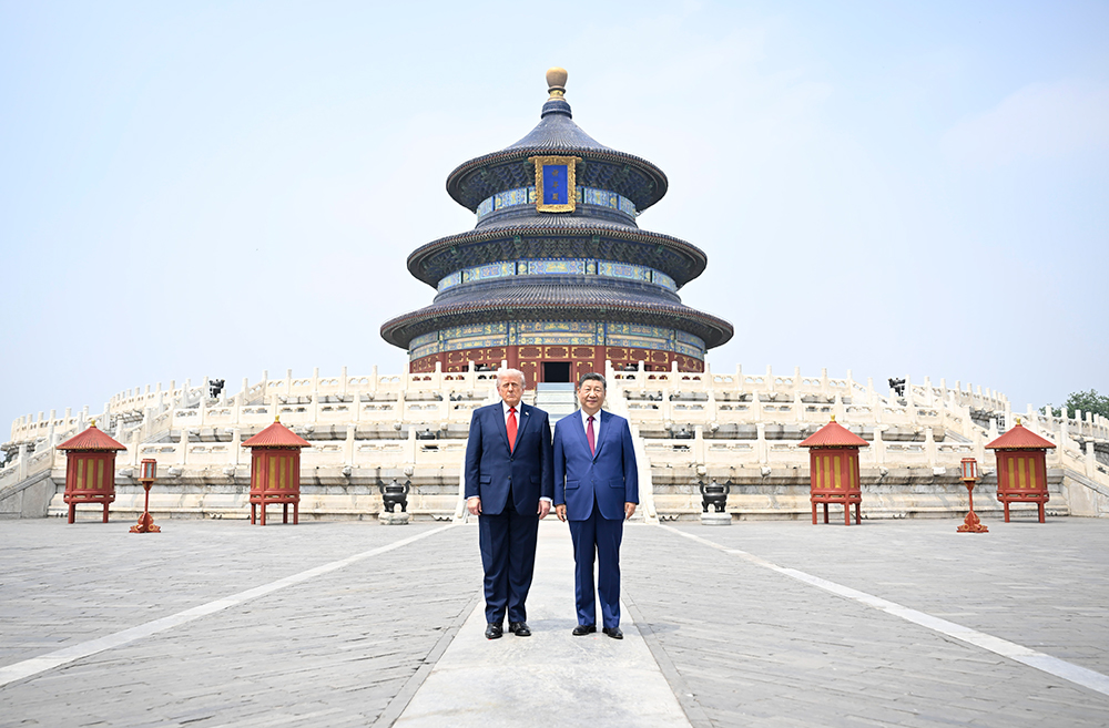 5月14日，國(guó)家主席習(xí)近平同來(lái)華進(jìn)行國(guó)事訪問(wèn)的美國(guó)總統(tǒng)特朗普參觀天壇。兩國(guó)元首在祈年殿廣場(chǎng)合影。