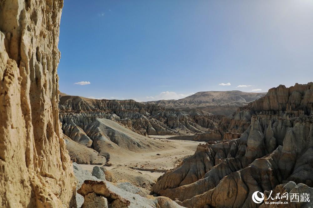 傍晚的札達土林。人民網(wǎng) 李海霞攝