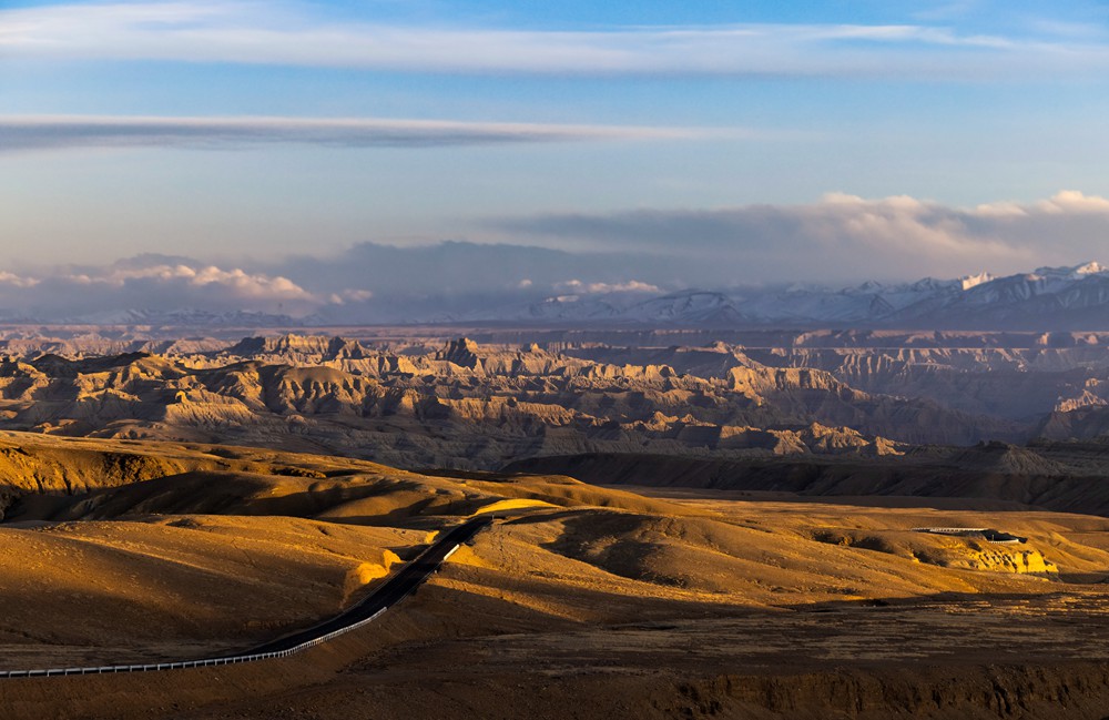 換個角度看土林。貢覺群培攝