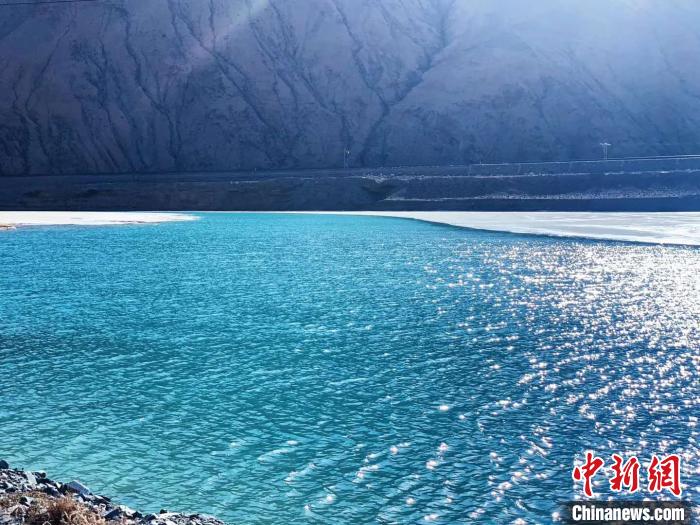 長(zhǎng)江源頭河流、湖泊、濕地實(shí)現(xiàn)常態(tài)化巡查巡護(hù)