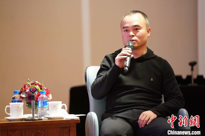 圖為<a target='_blank' >中新社</a>青海分社社長胡鐘藝就加強瀾湄流域新聞報道發(fā)表觀點?！√K丹 攝