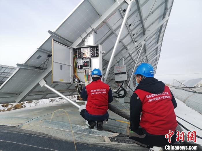 青海海西天棚村脫貧“妙招”:借“光”致富