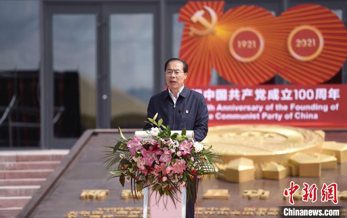 圖為中共青海省委常委、秘書長于叢樂致辭?！￡愇哪?攝
